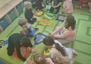 segregowały różne figury geometryczne