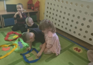segregowały różne figury geometryczne