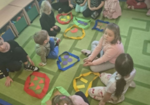 segregowały różne figury geometryczne