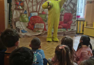 przedstawienie świąteczne pt. "Grinch"