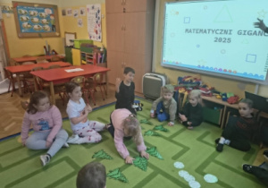 przeliczanie na konkretach (śnieżynki, choinki)