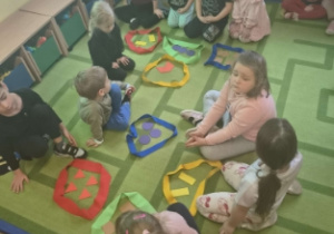 segregowały różne figury geometryczne