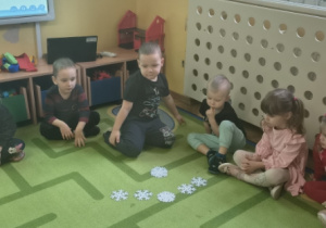 przeliczanie na konkretach (śnieżynki, choinki)