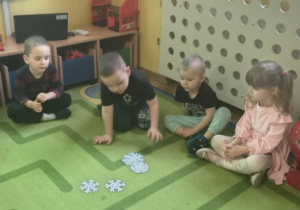 przeliczanie na konkretach (śnieżynki, choinki)