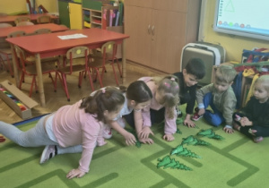 przeliczanie na konkretach (śnieżynki, choinki)