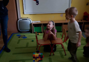 zabawa w prezentera wiadomości