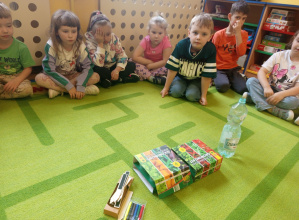 W poszukiwaniu wiosny - grupa Starszaków