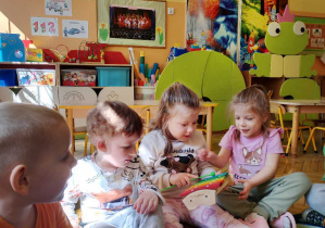 dzieci i instrumenty